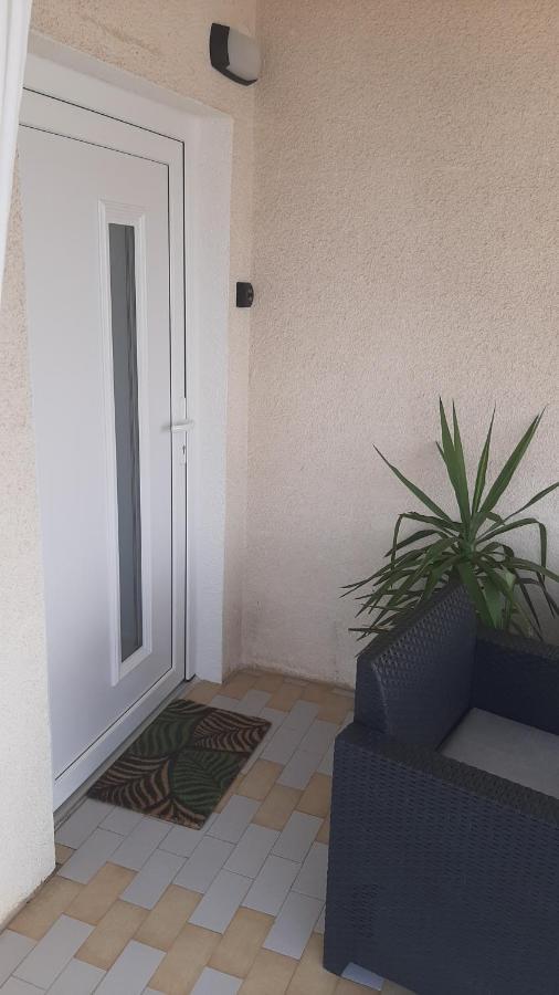 Nina Seaview Apartment Novi Vinodolski Bagian luar foto